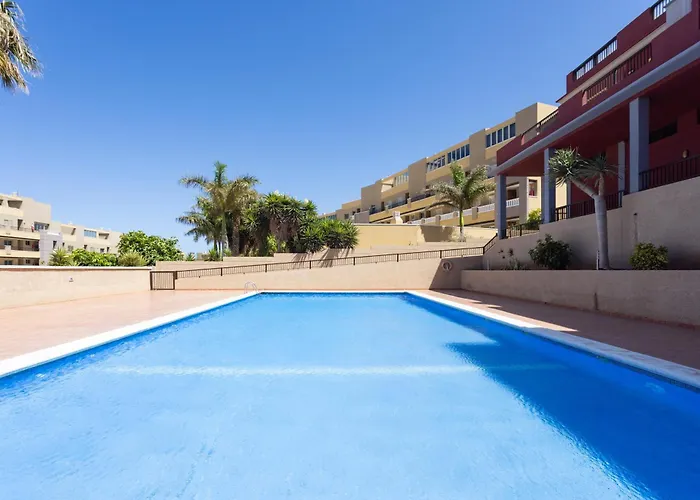 Home2book Sunny Getaway, Terrace & Pool 엘메다노