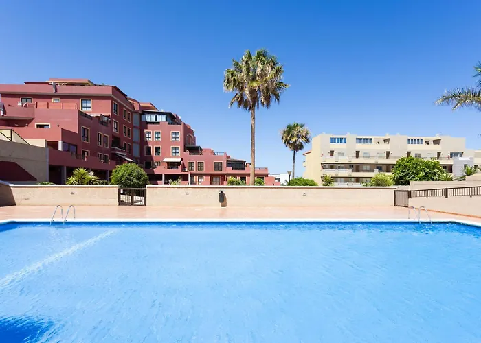 Home2book Sunny Getaway, Terrace & Pool 아파트 엘메다노