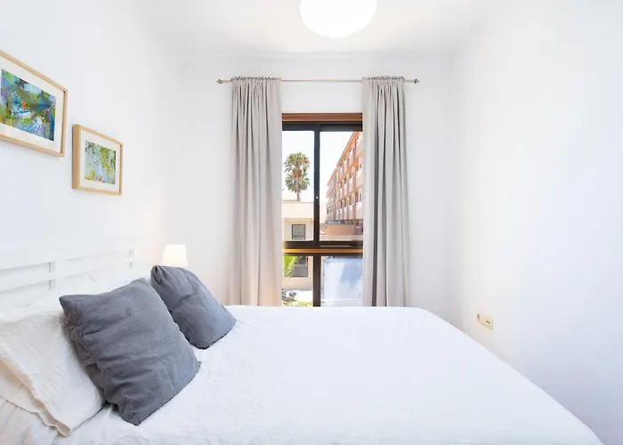 아파트 Home2book Sunny Getaway, Terrace & Pool