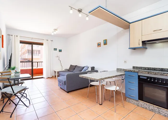 Home2book Sunny Getaway, Terrace & Pool 아파트 *