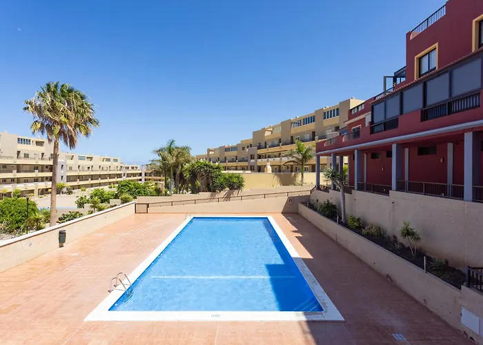 아파트 Home2book Sunny Getaway, Terrace & Pool 엘메다노